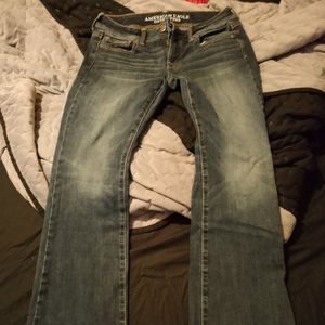 American Eagle Size 2 Short Jeans